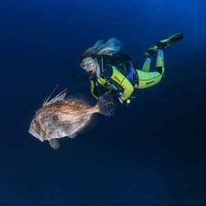 Especialidad de buceo profundo en La Herradura